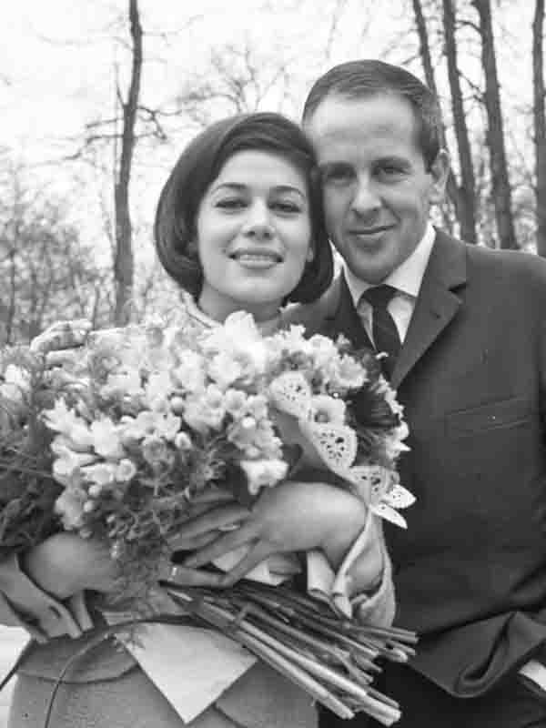 Hochzeitsfoto von Hannelore Elsner und Gerd Vespermann, 1964 in München, fotografiert von Ingeborg Bock-Schroeder.