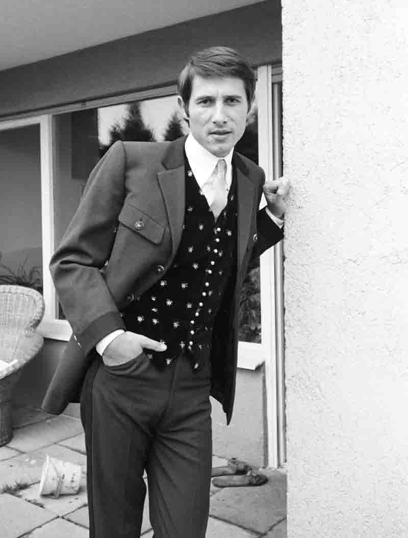 Schwarz-Weiß-Porträt von Udo Jürgens, aufgenommen von der Fotografin Ingeborg Bock-Schroeder.